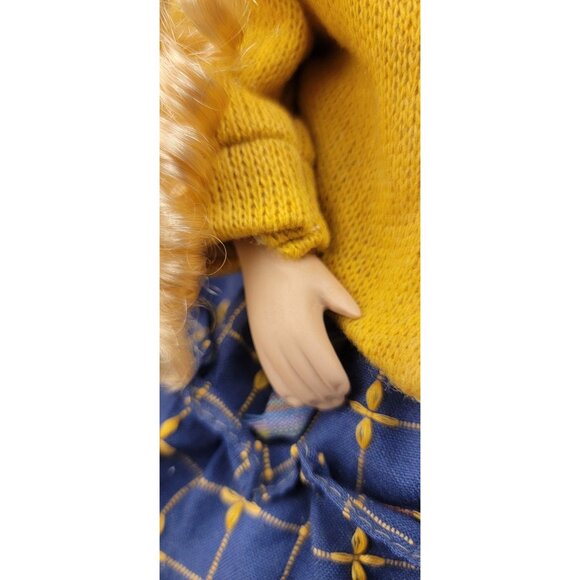 Vintage Debbie by Visconti Porcelain Doll from the Debbie Doll Collection - Picture 8 of 16